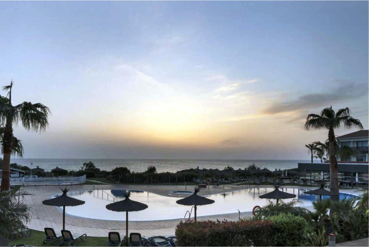 Roche Vistas Al Mar Hotel